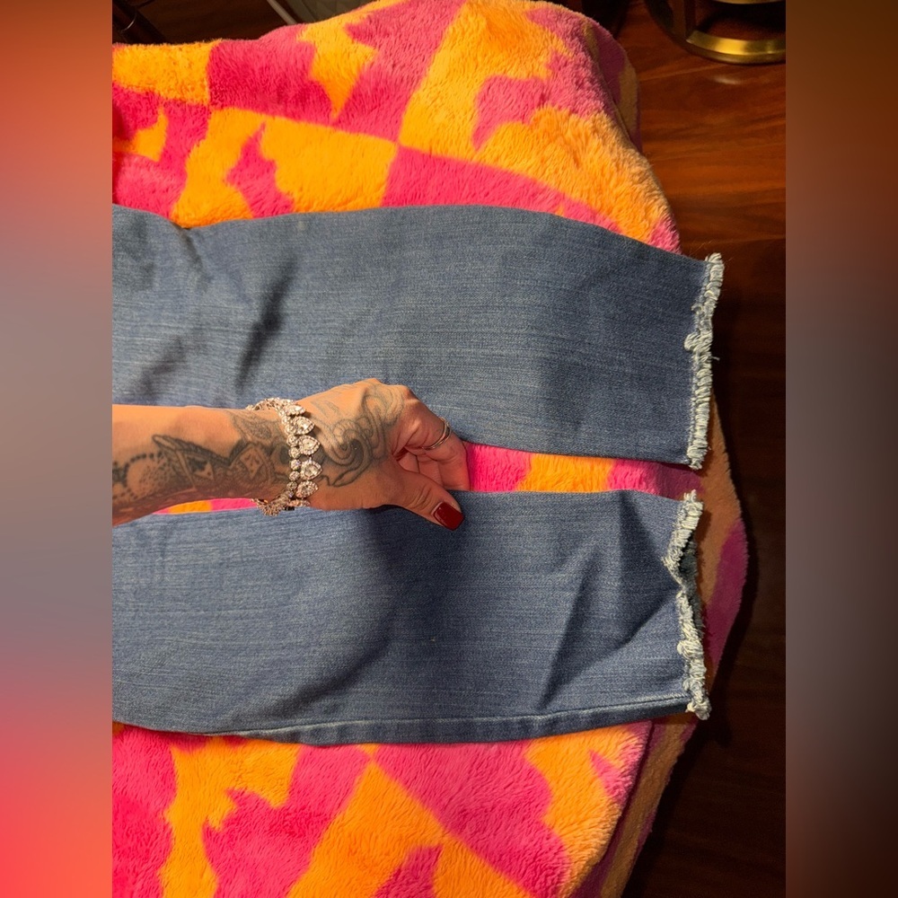 Fashion Nova Blue Distressed Skinny Jeans - Picture 6 of 7